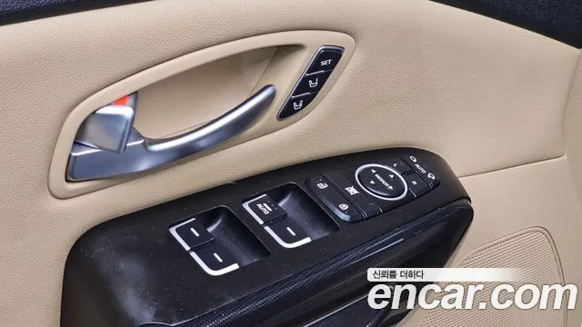Kia Carnival 2014 thumb 12
