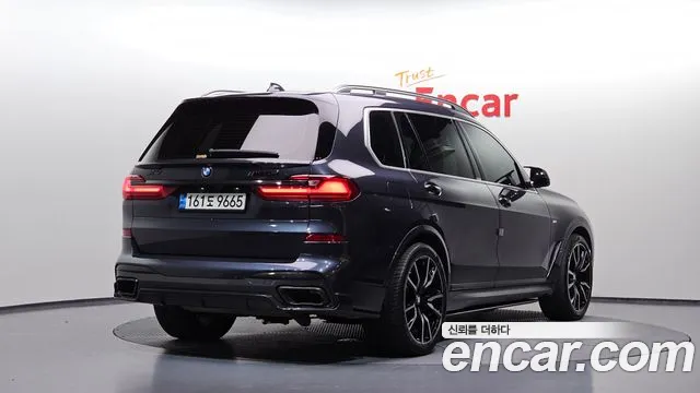 BMW X7 2020 thumb 6