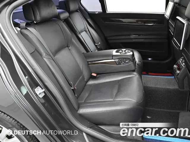 BMW 7 серии 2013 thumb 12