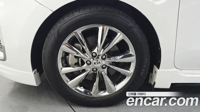 Kia Carnival 2018 thumb 12