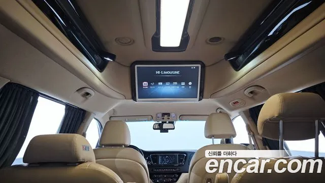 Kia Carnival 2018 thumb 3