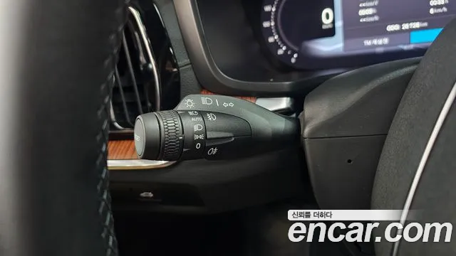 Volvo S60 2024 thumb 2