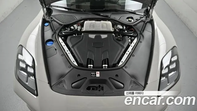Porsche Panamera 2025 thumb 7