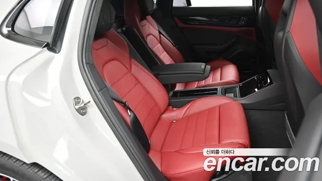 Porsche Panamera 2025 thumb 8