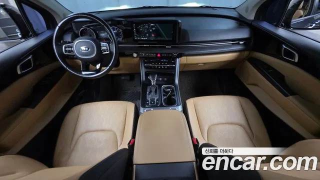 Kia Carnival 2021 thumb 4