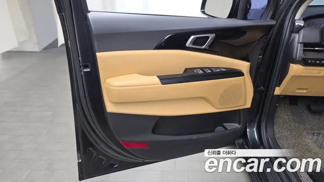Kia Carnival 2021 thumb 8