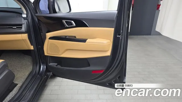 Kia Carnival 2021 thumb 6