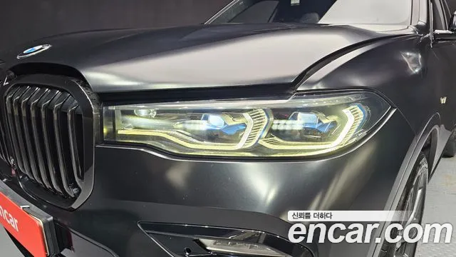 BMW X7 2021 thumb 2