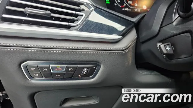 BMW X7 2021 thumb 3