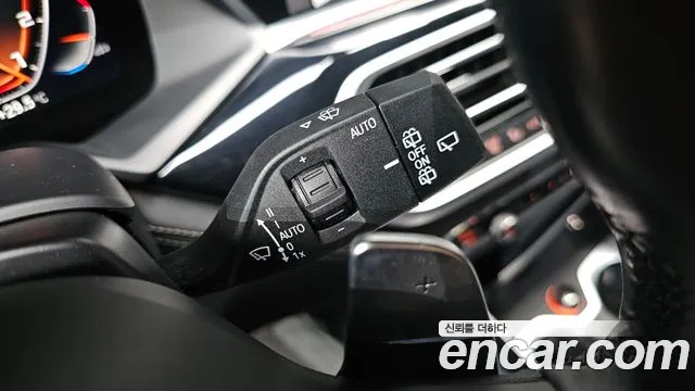 BMW X7 2021 thumb 10