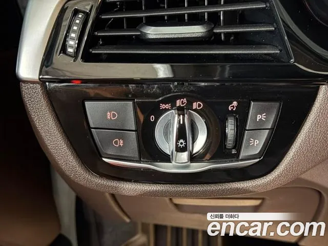 BMW 5 серии 2020 thumb 8