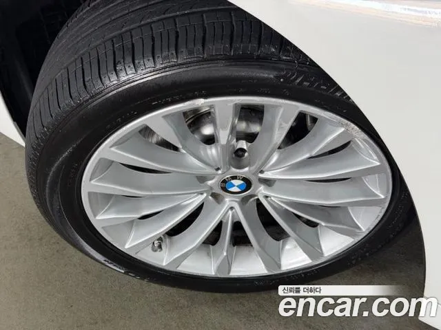 BMW 5 серии 2020 thumb 2