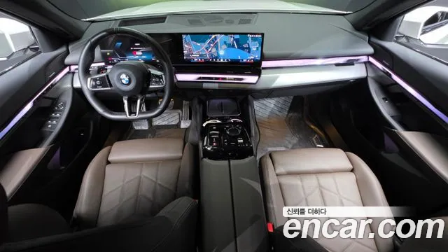 BMW 5 серии 2024 thumb 2