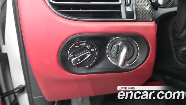 Porsche Macan 2023 thumb 6