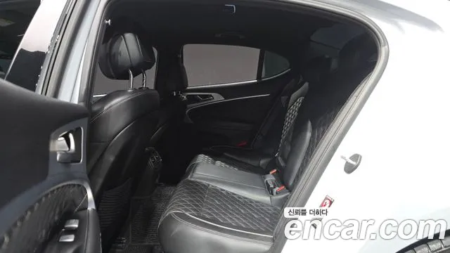 Genesis G70 2019 thumb 2