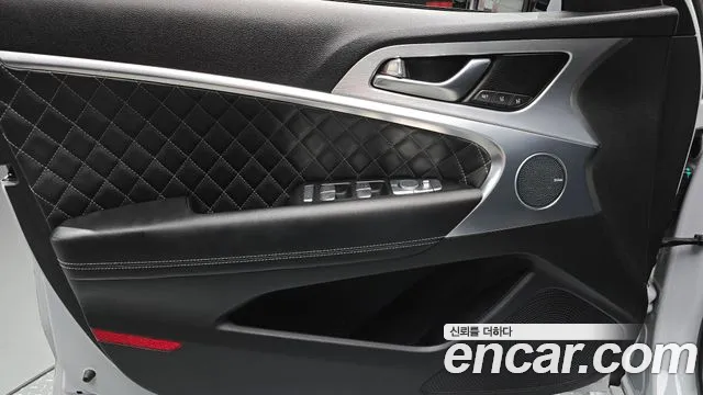 Genesis G70 2019 thumb 11