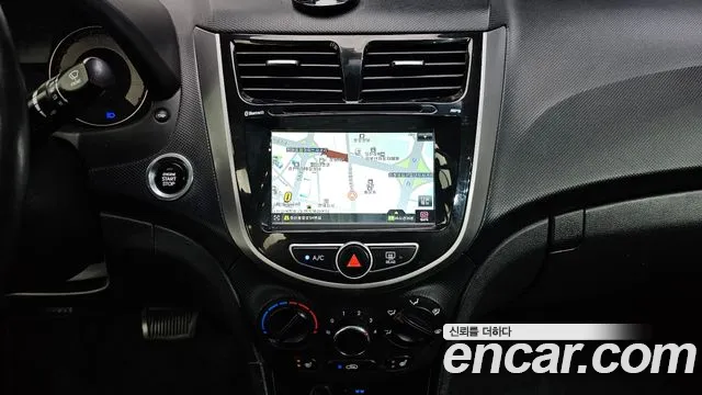 Hyundai Accent 2017 thumb 9