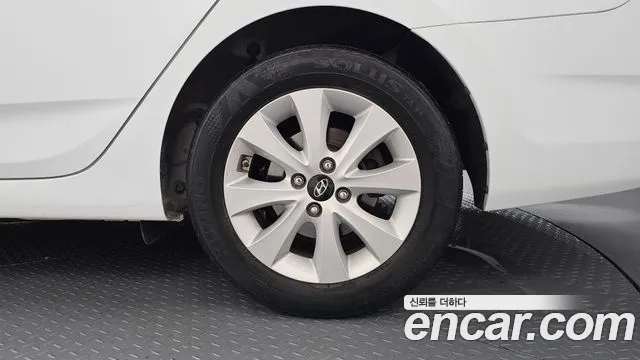 Hyundai Accent 2017 thumb 6