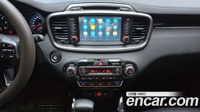 Kia Sorento 2017 thumb 4