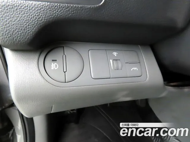 Hyundai Staria 2014 thumb 4