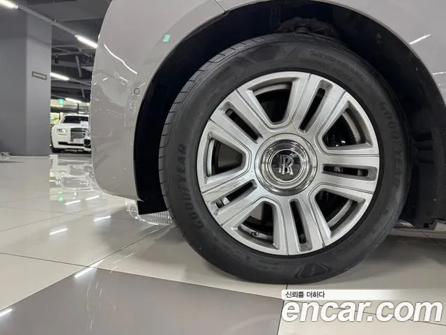 Rolls-Royce Ghost 2022 thumb 7