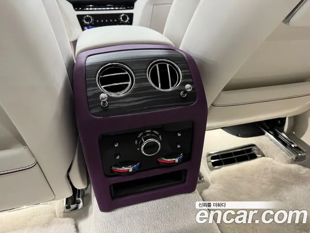 Rolls-Royce Ghost 2022 thumb 4