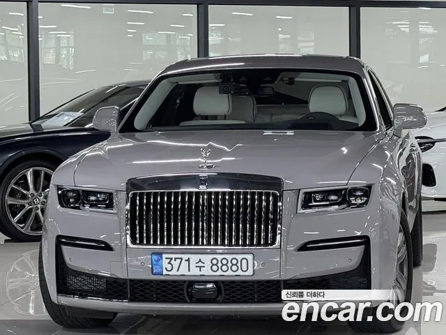 Rolls-Royce Ghost 2022 thumb 9