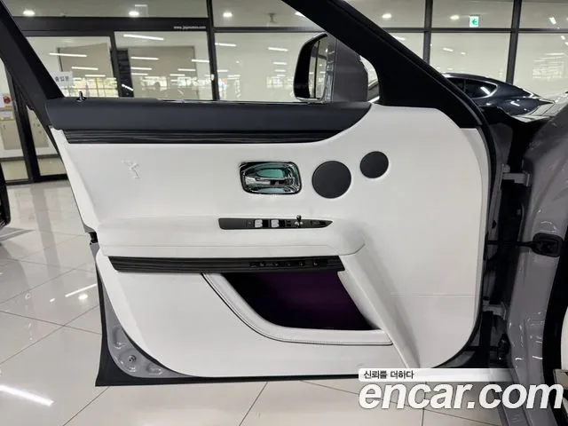Rolls-Royce Ghost 2022 thumb 8