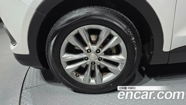 Hyundai Santafe 2016 thumb 2