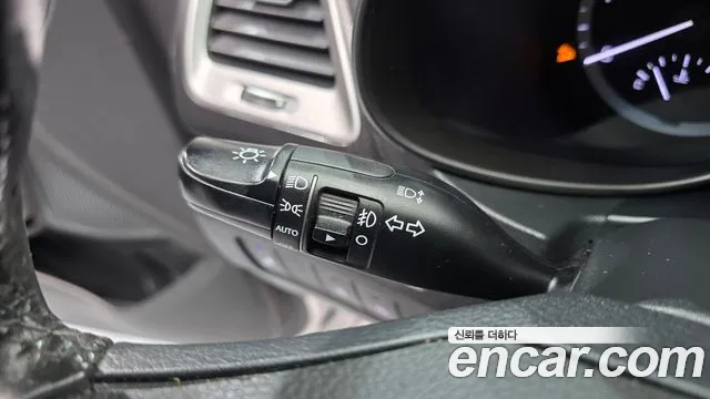 Hyundai Santafe 2016 thumb 3