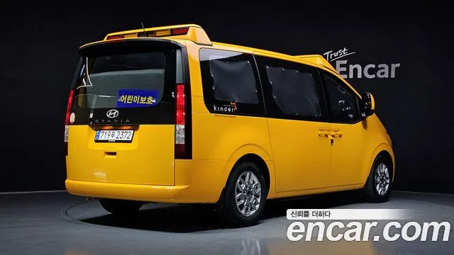 Hyundai Staria 2024 thumb 7