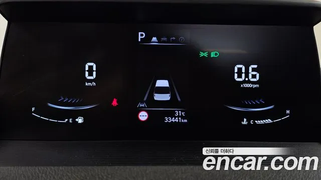 Hyundai Staria 2024 thumb 8