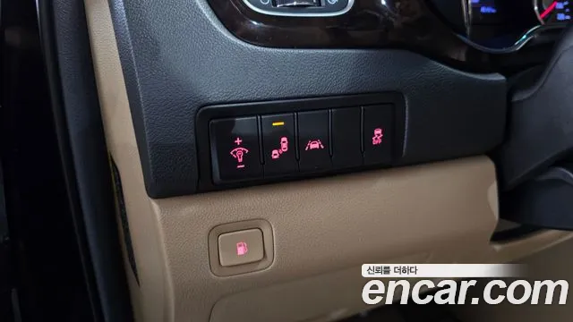 Kia Carnival 2020 thumb 3