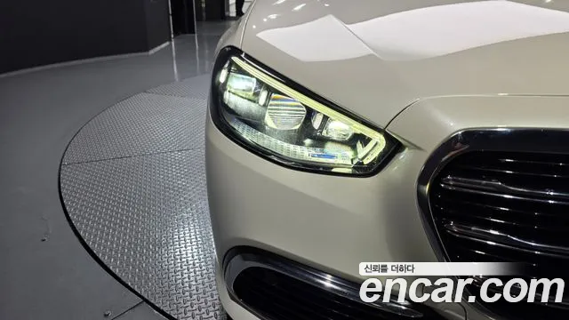 Mercedes-Benz S-Class 2021 thumb 8