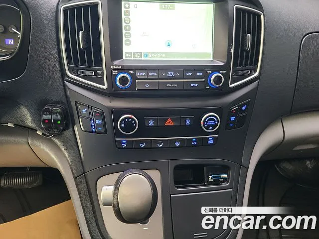 Hyundai Staria 2018 thumb 6