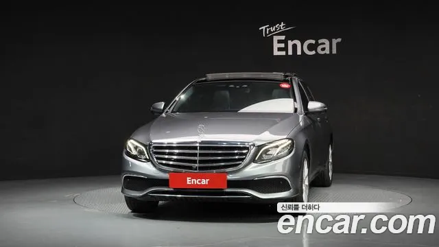 Mercedes-Benz E-Class 2017 thumb 7