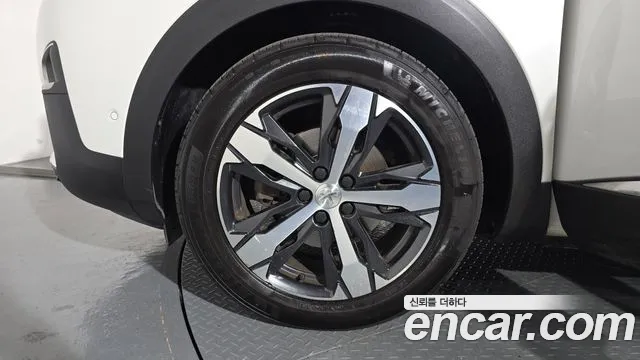 Peugeot 5008 2020 thumb 2