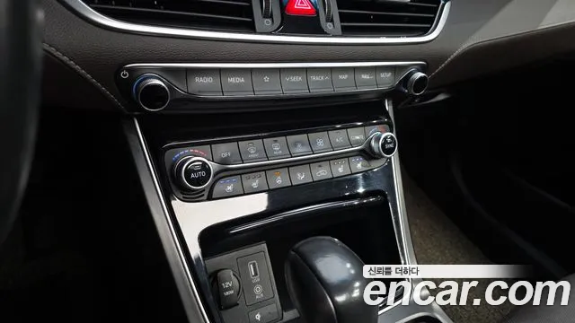 Hyundai Grandeur 2017 thumb 6