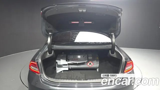 Hyundai Grandeur 2017 thumb 3