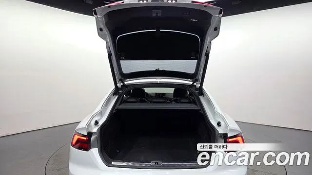 Audi A5 2019 thumb 5