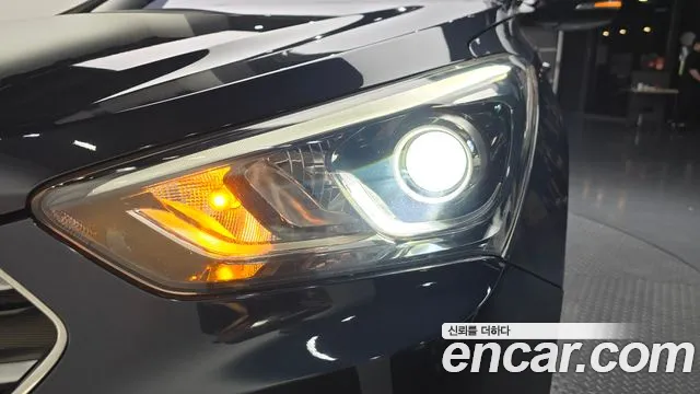 Hyundai Santafe 2016 thumb 9