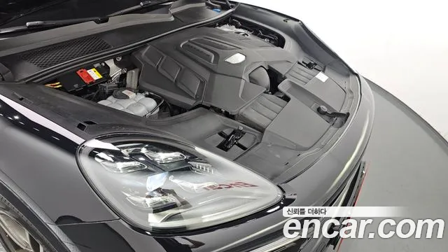 Porsche Cayenne 2019 thumb 8