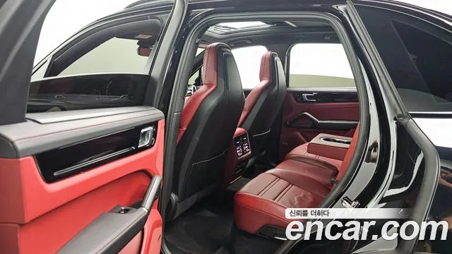 Porsche Cayenne 2019 thumb 2