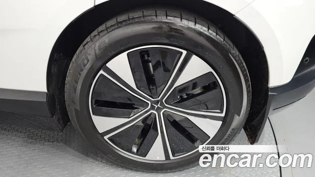 Polestar 4 2025 thumb 3