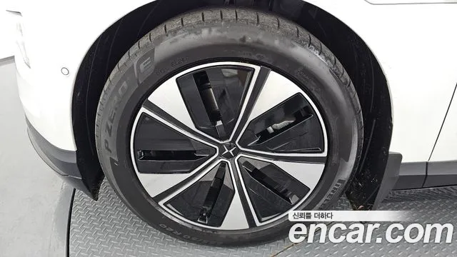Polestar 4 2025 thumb 4