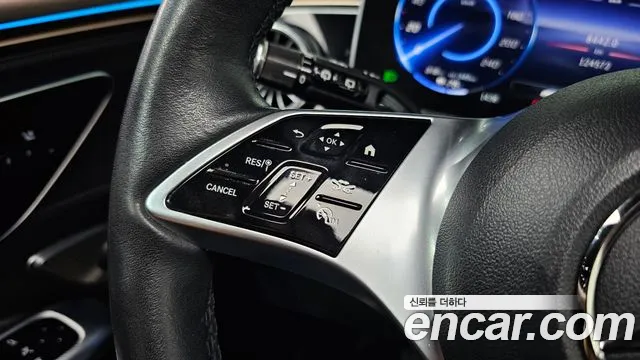 Mercedes-Benz EQE 2023 thumb 9