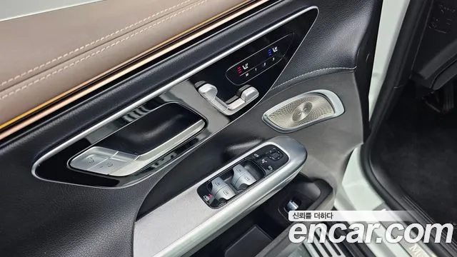 Mercedes-Benz EQE 2023 thumb 7