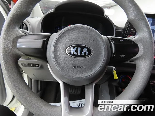 Kia Morning 2017 thumb 10