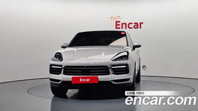 Porsche Cayenne 2023 thumb 3