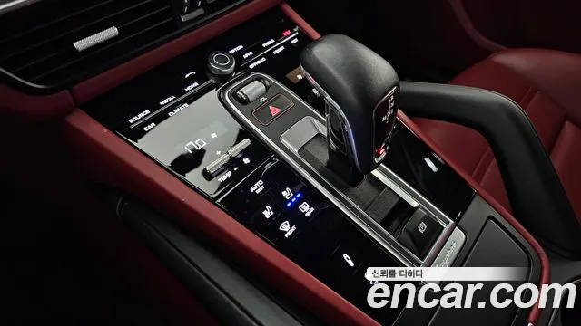 Porsche Cayenne 2023 thumb 9